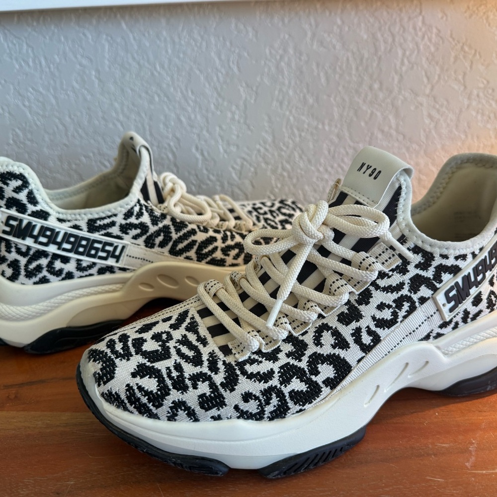 Steve Madden Black and White Knit Sneakers - Picture 2 of 7